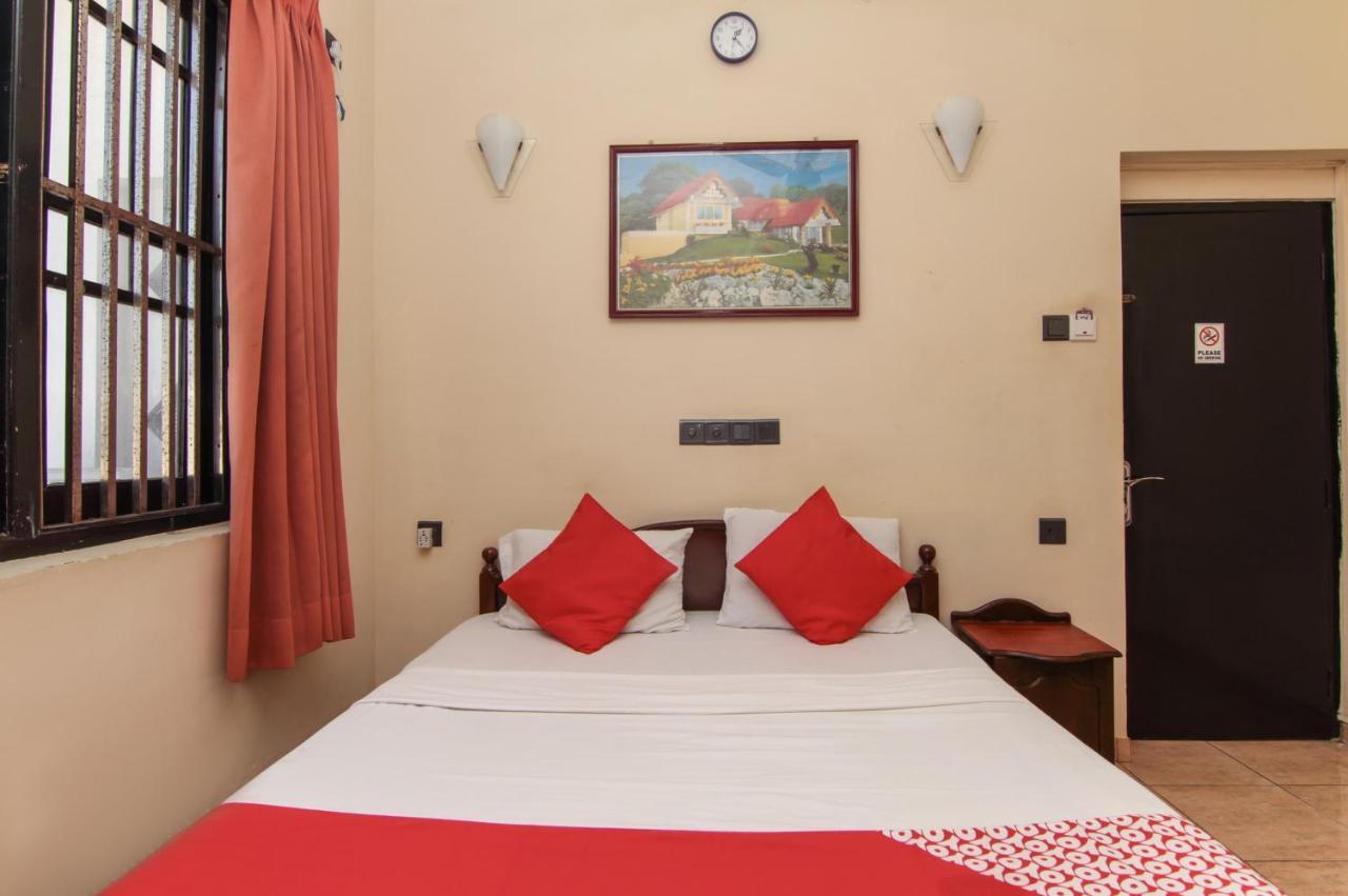 Oyo 108 Eestee Rest Hotel 3*