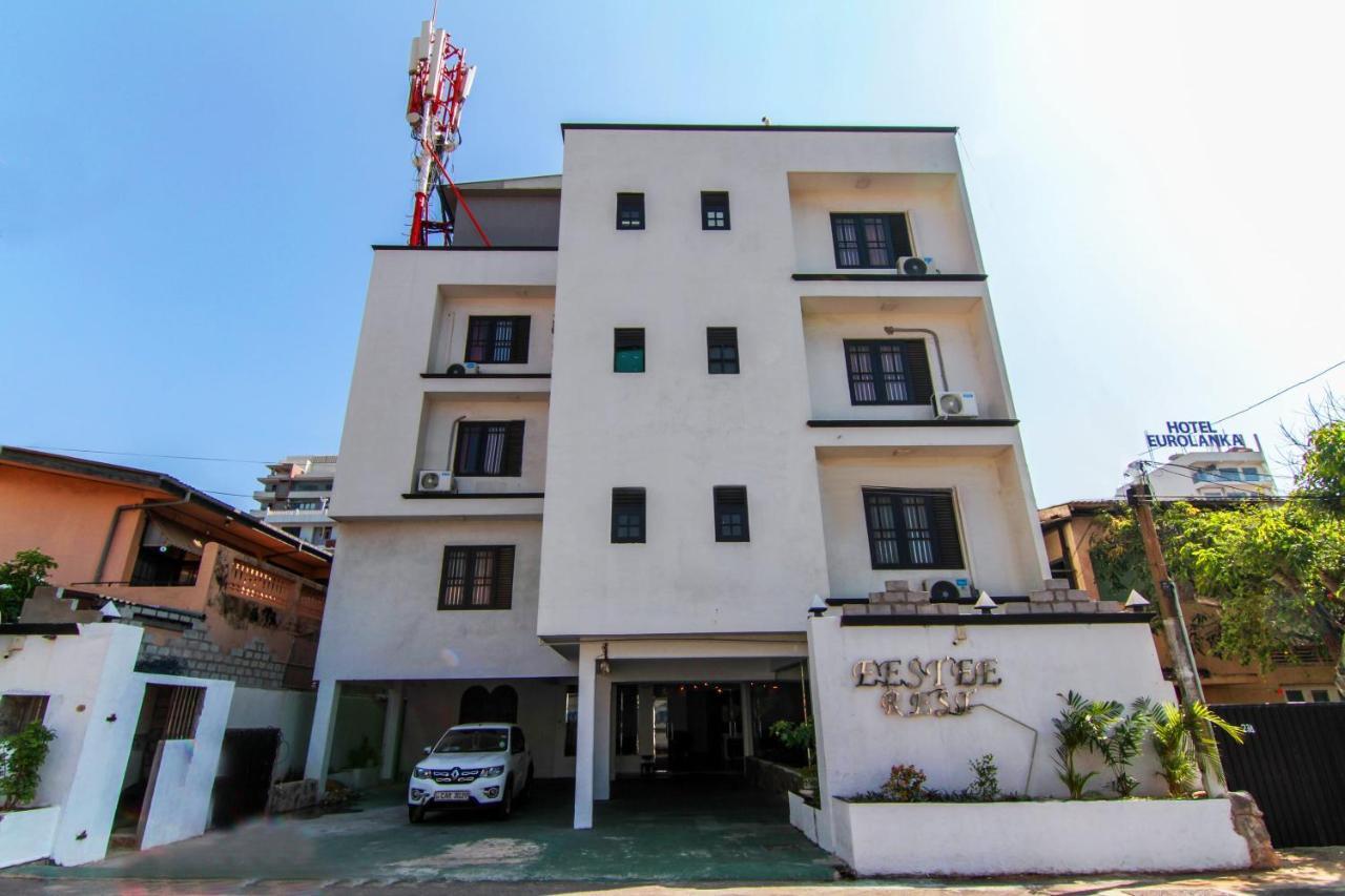 Hotel Oyo 108 Eestee Rest 3*