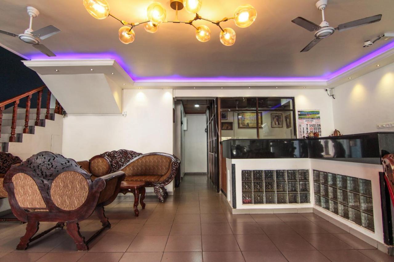 Oyo 108 Eestee Rest 3* Kolombo