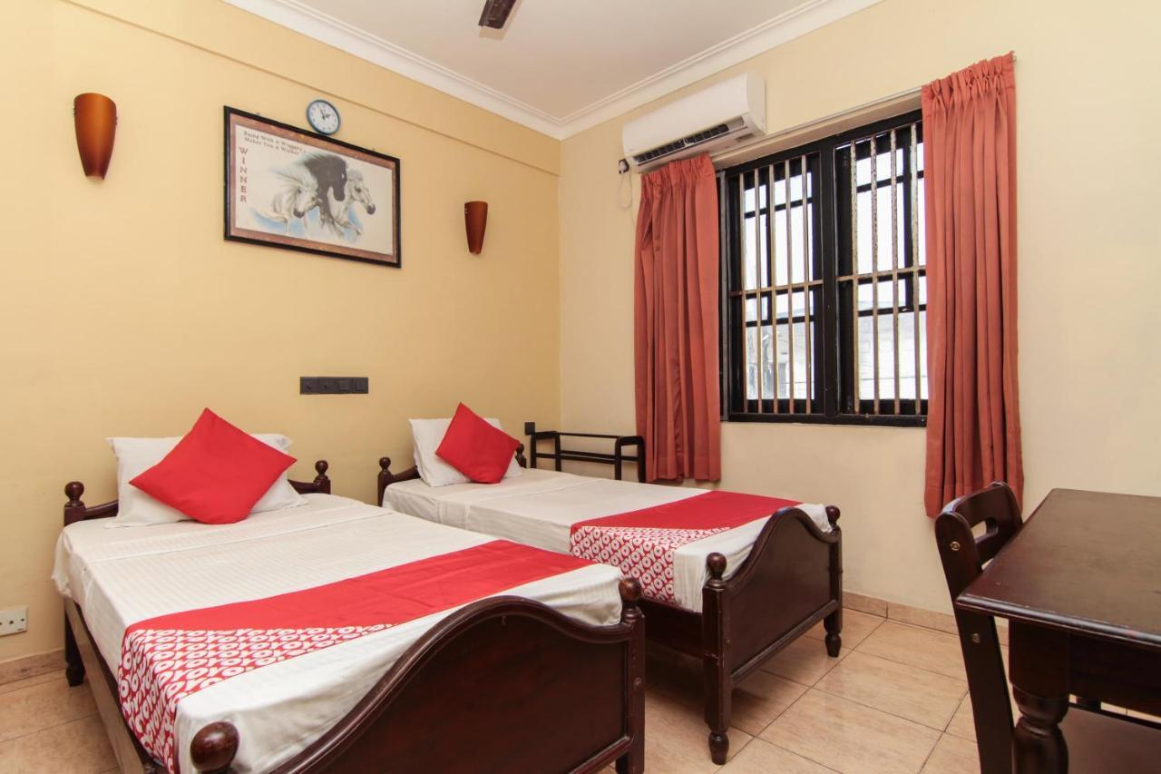 Hotel Oyo 108 Eestee Rest 3*